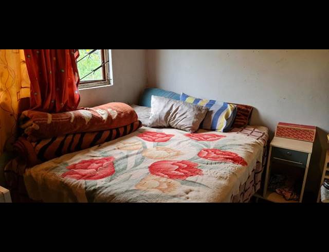 2 BEDROOM HOUSE FOR SALE IN FOLWENI